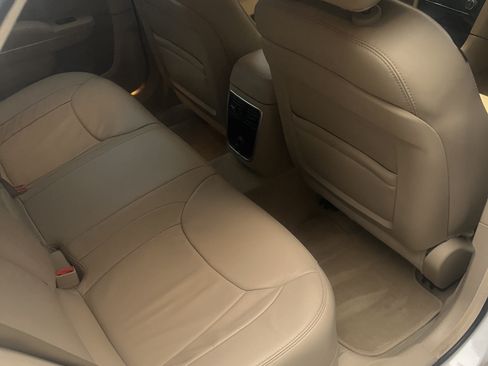 Used 2014 Chrysler 300 Sedan 4D w/ Driver Convenience Group image 14