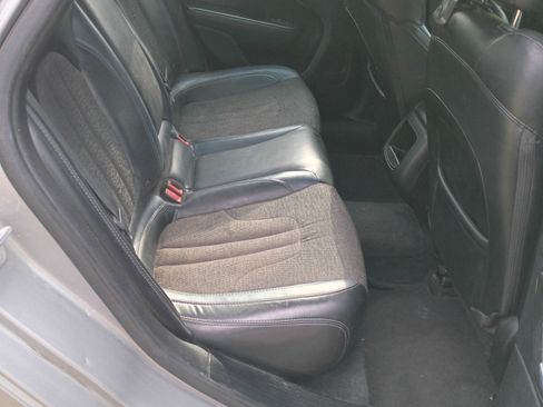 Used 2015 Chrysler 200 S image 10