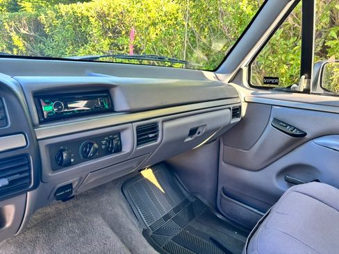 Used 1994 Ford Bronco AWD/4WD image 9