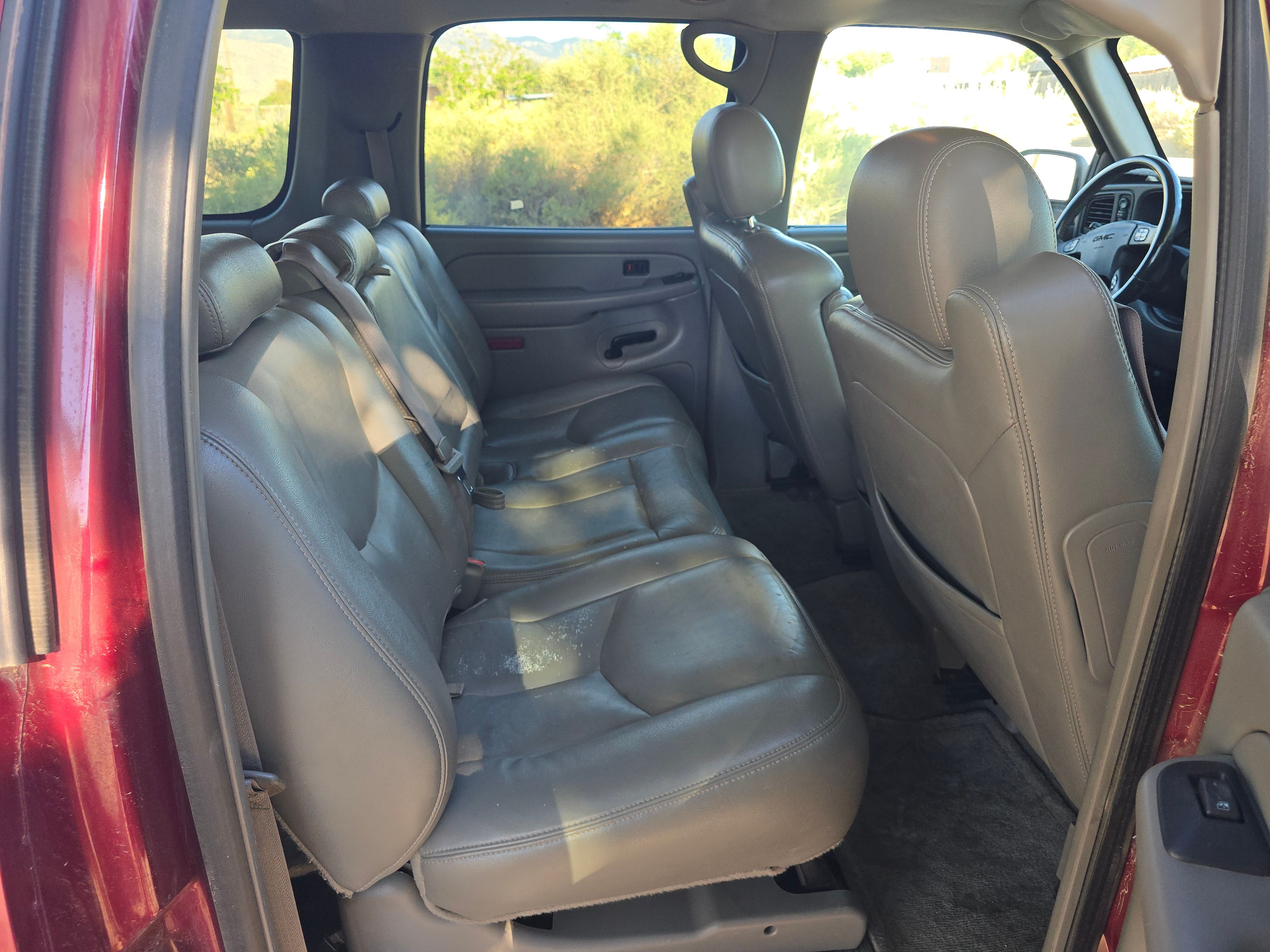 Used 2004 GMC Yukon XL SLT w/ Preferred Equipment Group AWD/4WD image 17