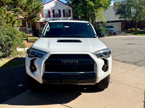 Used 2021 Toyota 4Runner Venture w/ Moonroof Package AWD/4WD image 24