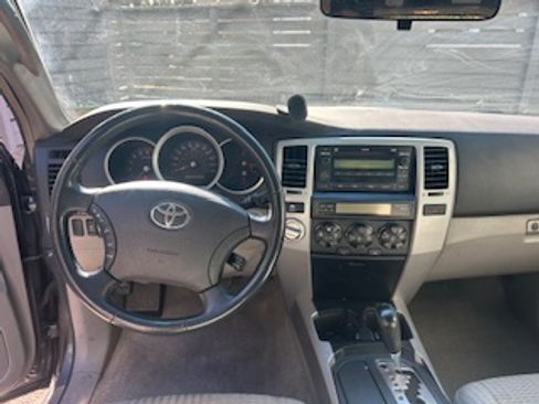 Used 2007 Toyota 4Runner SR5 image 12