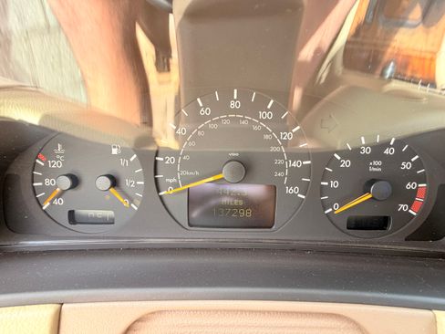 Used 2002 Mercedes-Benz E 320 Sedan image 18