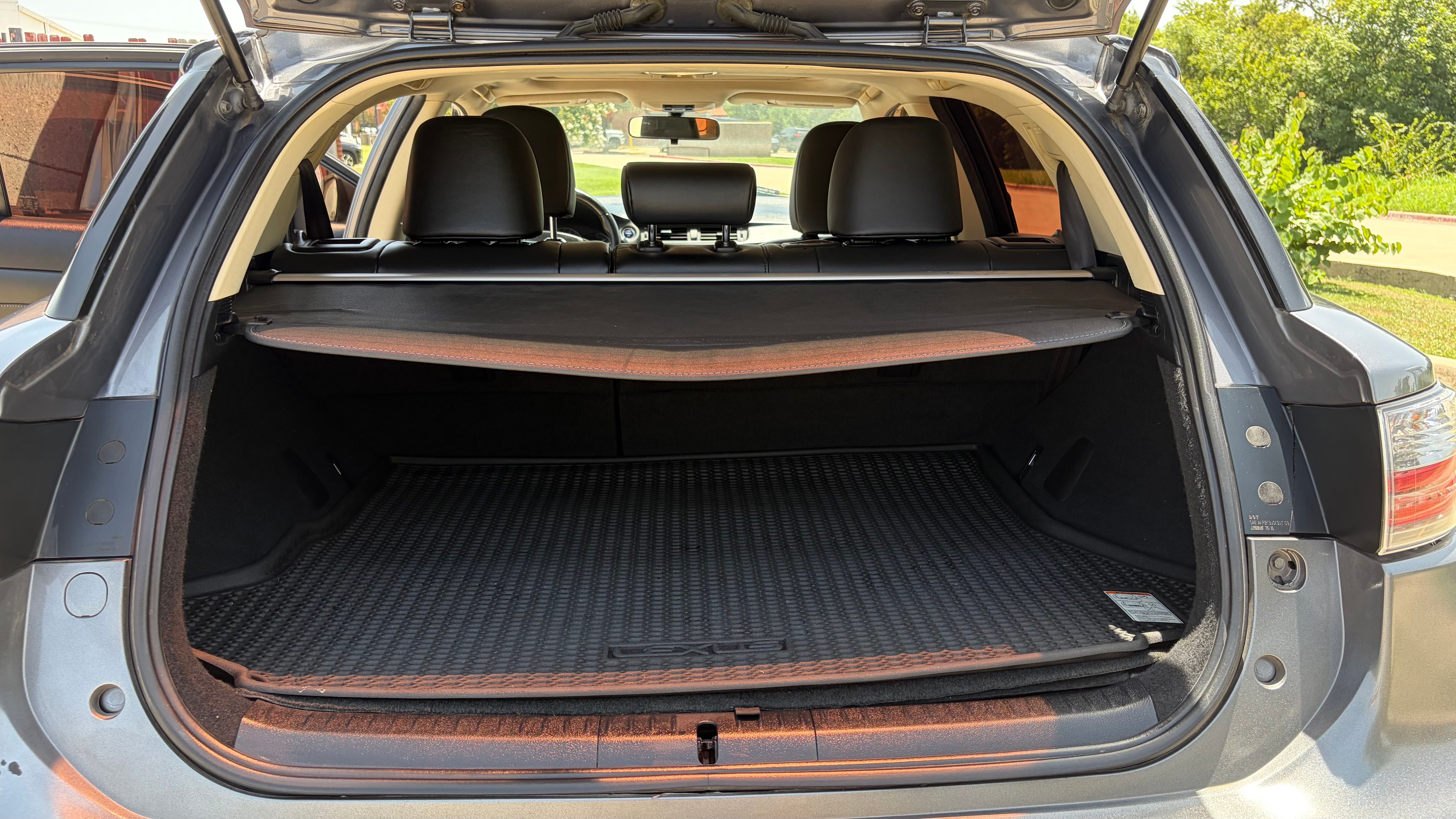 Used 2014 Lexus CT 200h w/ Seat Comfort Package FWD image 18
