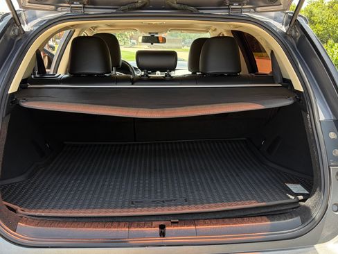 Used 2014 Lexus CT 200h w/ Seat Comfort Package FWD image 18
