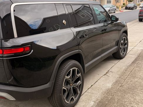 Used 2026 Rivian R1S Adventure image 9