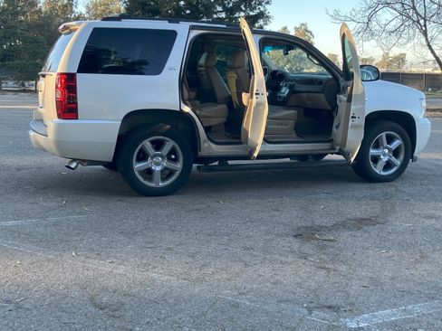 Used 2013 Chevrolet Tahoe LTZ image 14