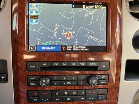 Used 2010 Ford F150 Lariat image 21