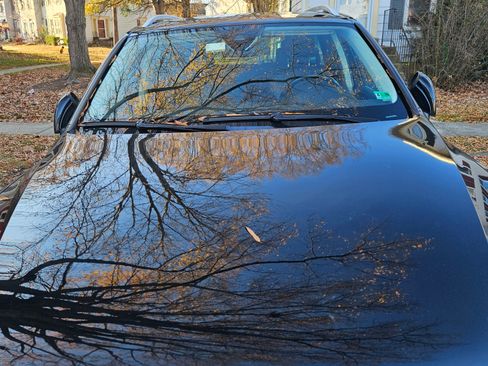 Used 2017 Volkswagen Touareg Executive image 5