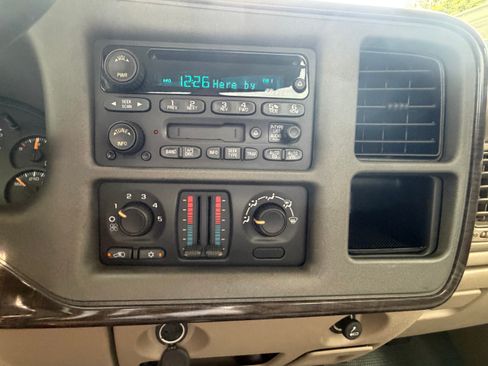 Used 2007 GMC Sierra 1500 W/T RWD image 9