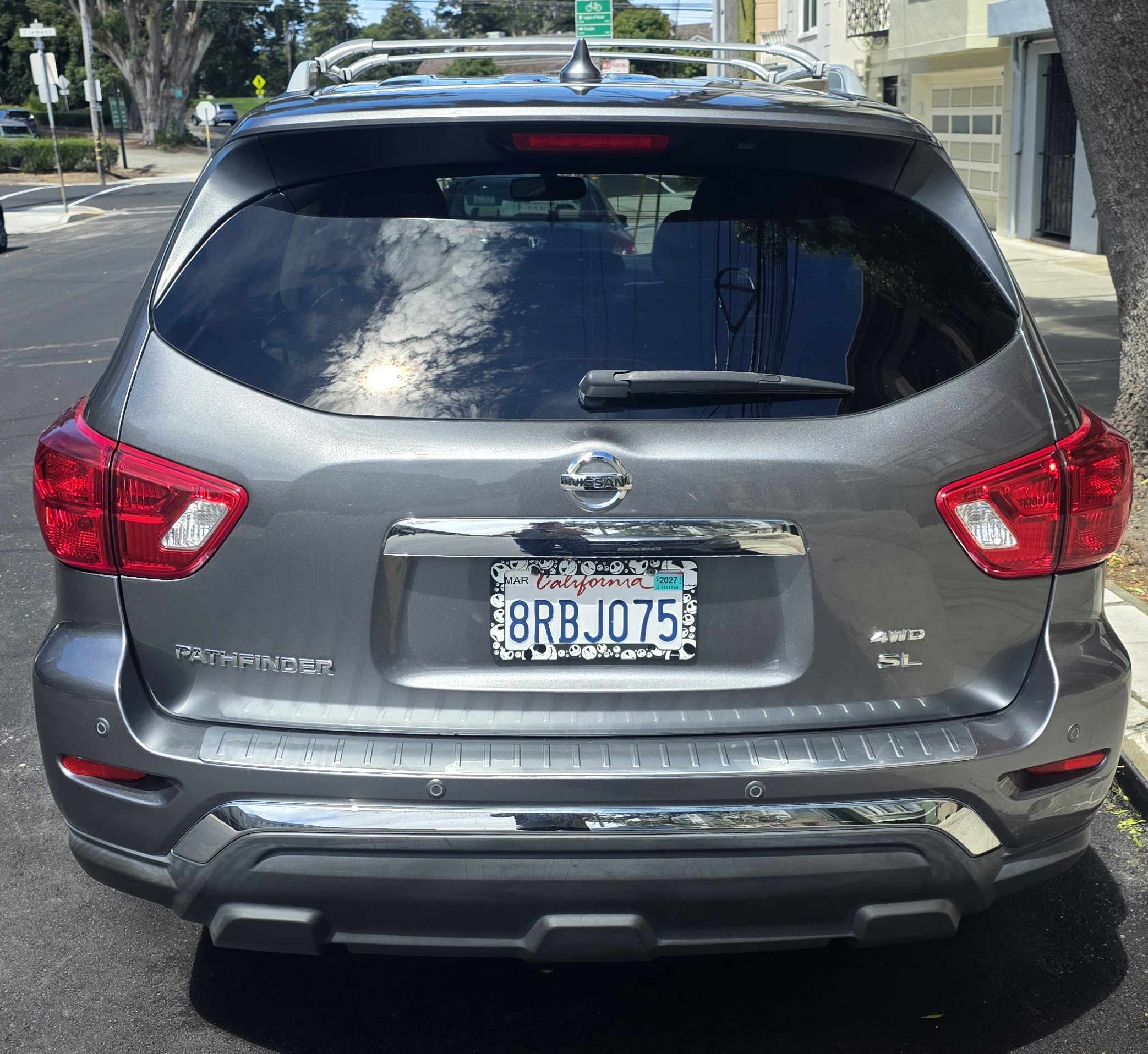 Used 2020 Nissan Pathfinder SL AWD/4WD image 5