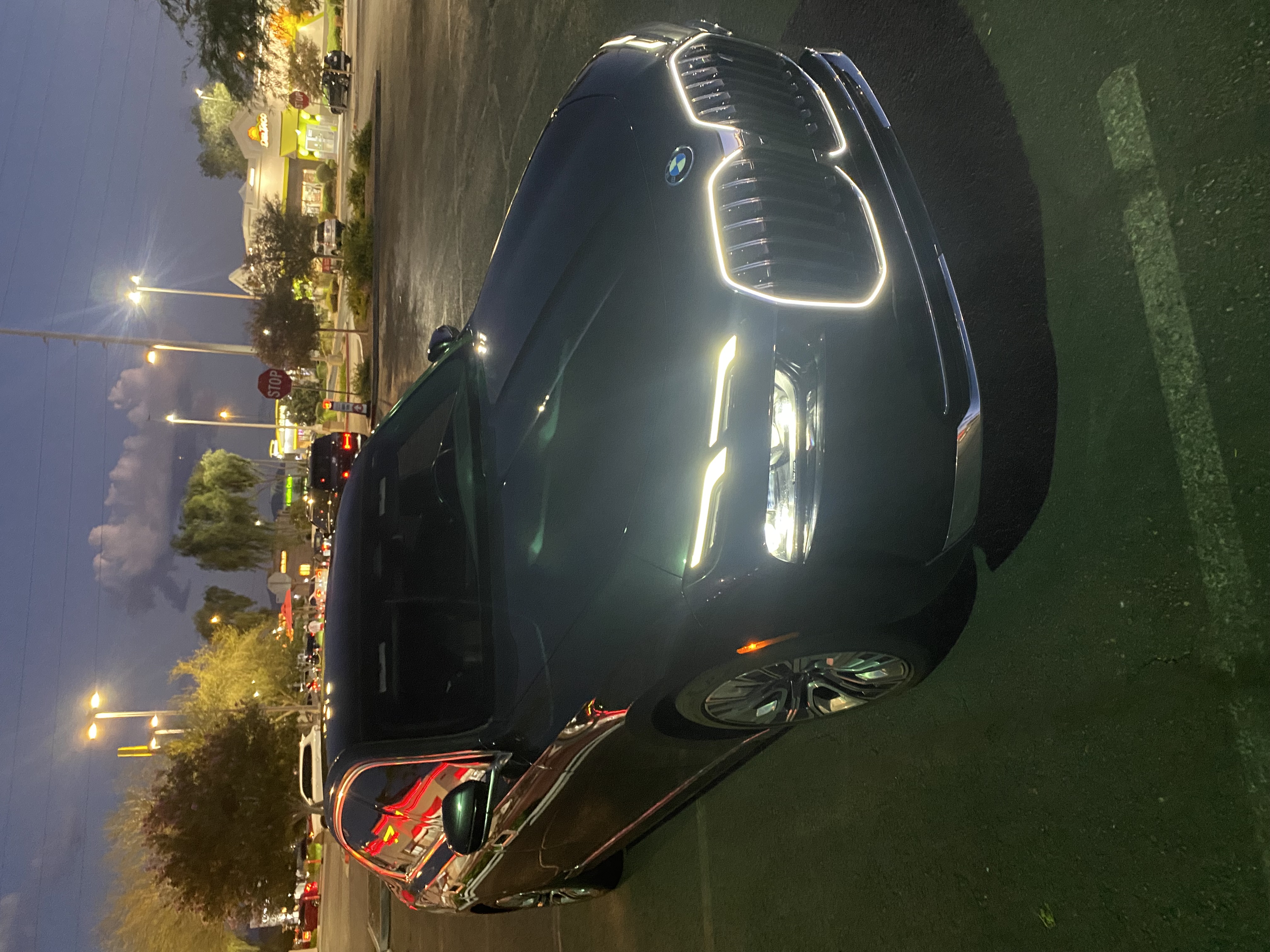 Used 2024 BMW i7 xDrive60 w/ Premium Package AWD/4WD image 5