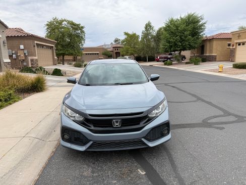 Used 2018 Honda Civic EX image 6