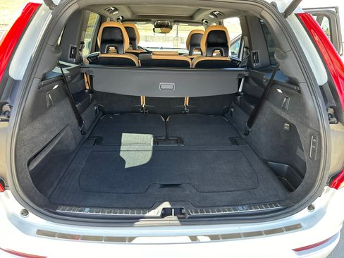 Used 2018 Volvo XC90 T8 Momentum w/ Convenience Package AWD/4WD image 22