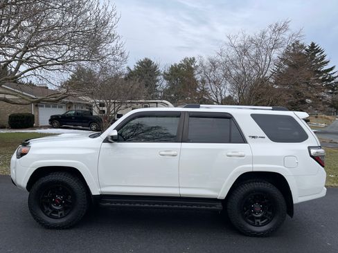 Used 2016 Toyota 4Runner TRD Pro image 2