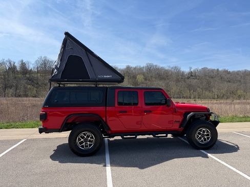 Used 2020 Jeep Gladiator Sport w/ Quick Order Package 24S image 18