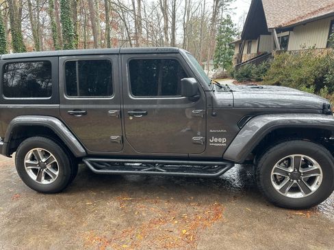 Used 2022 Jeep Wrangler Unlimited Sahara image 12