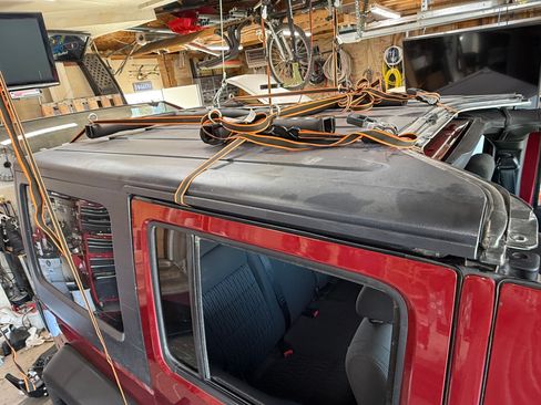 Used 2011 Jeep Wrangler Unlimited Sport image 13