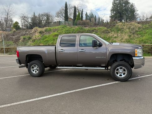 Used 2008 Chevrolet Silverado 2500 LT w/ 1LT Convenience Package image 10