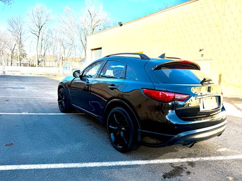 Used 2010 INFINITI FX50 AWD w/ Sport Pkg image 9