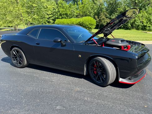 Used 2021 Dodge Challenger R/T Scat Pack w/ Shaker Package RWD image 23