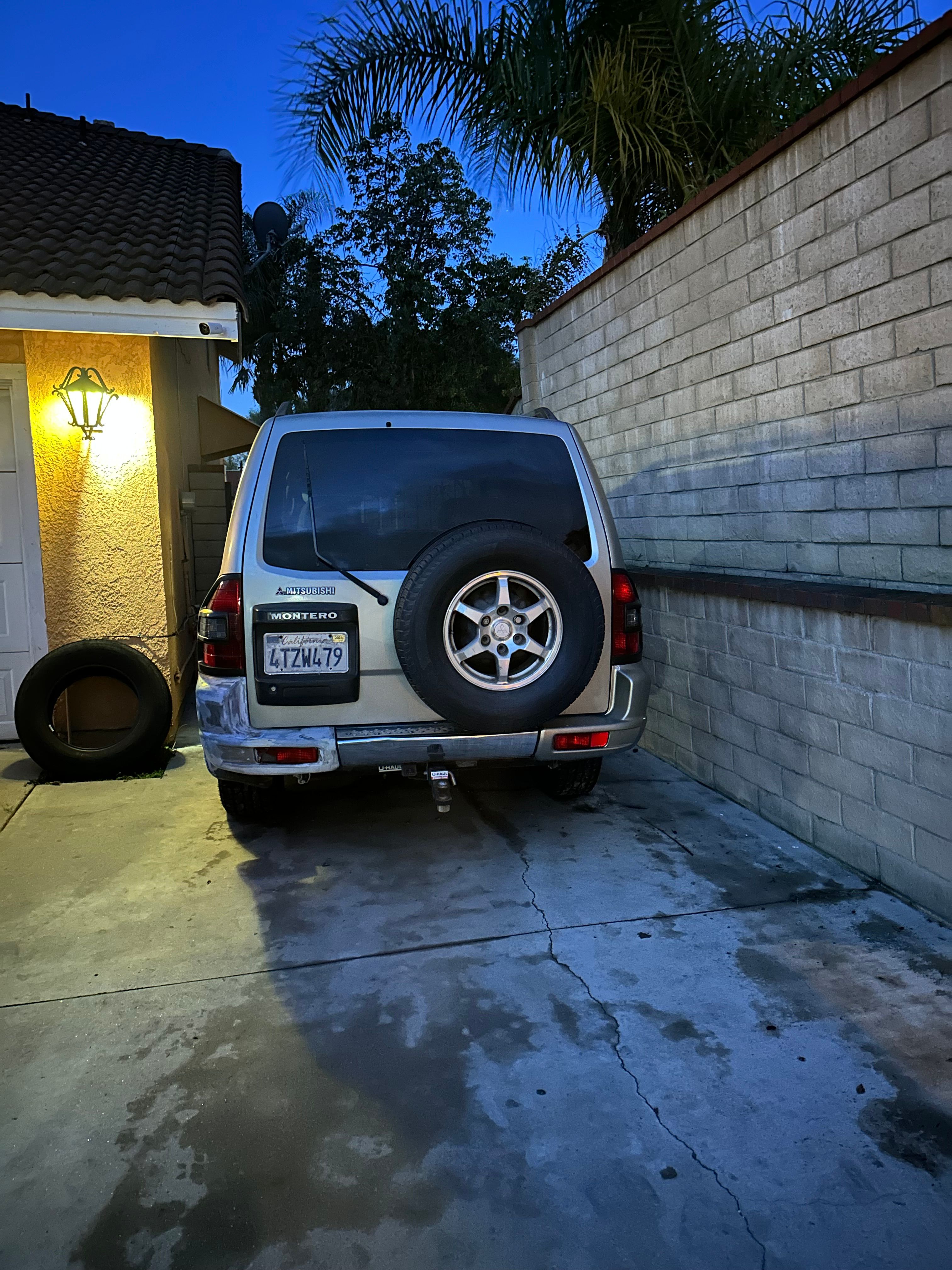 Used 2001 Mitsubishi Montero XLS AWD/4WD image 12