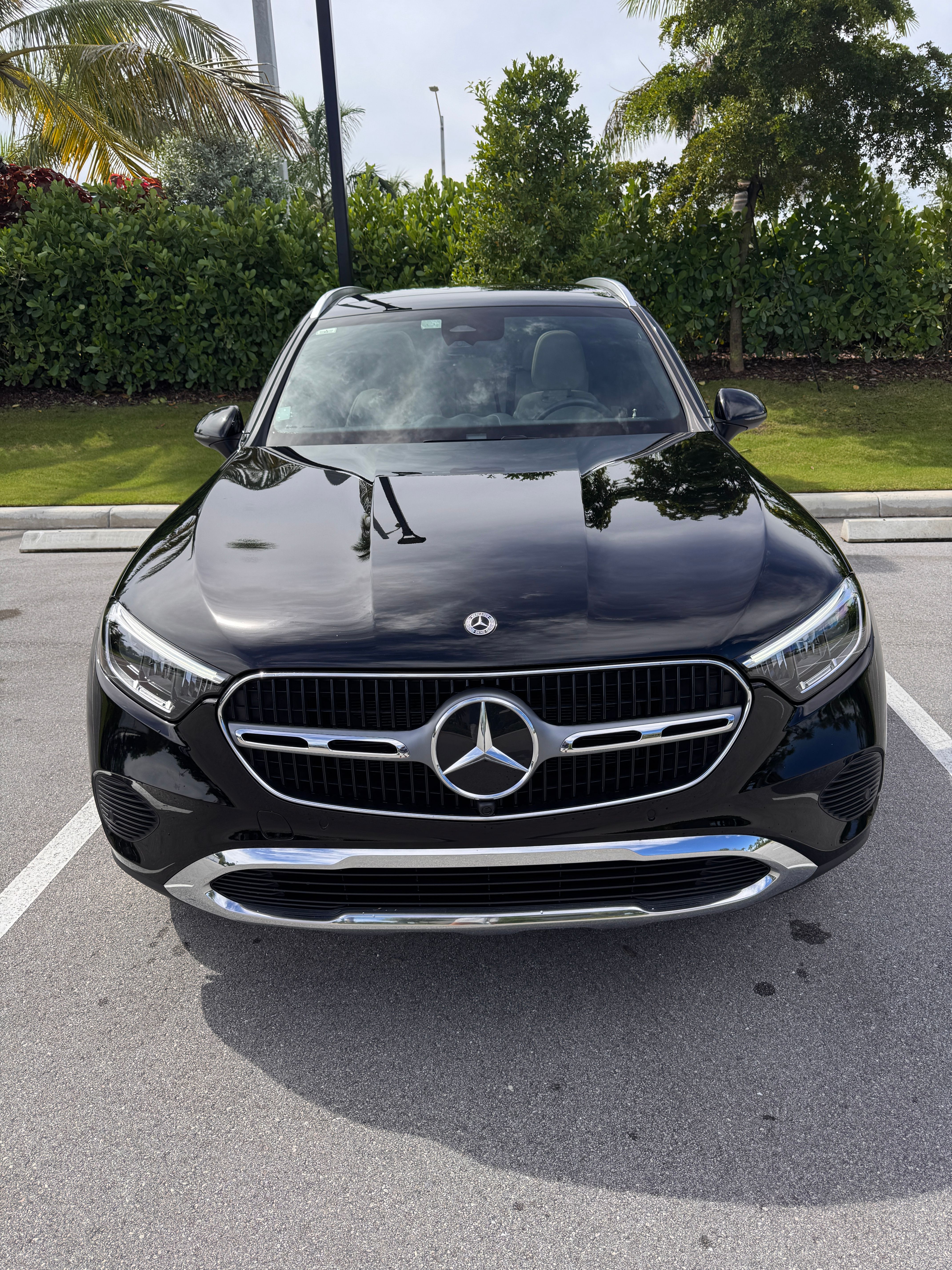 Used 2024 Mercedes-Benz GLC 300 4MATIC image 1