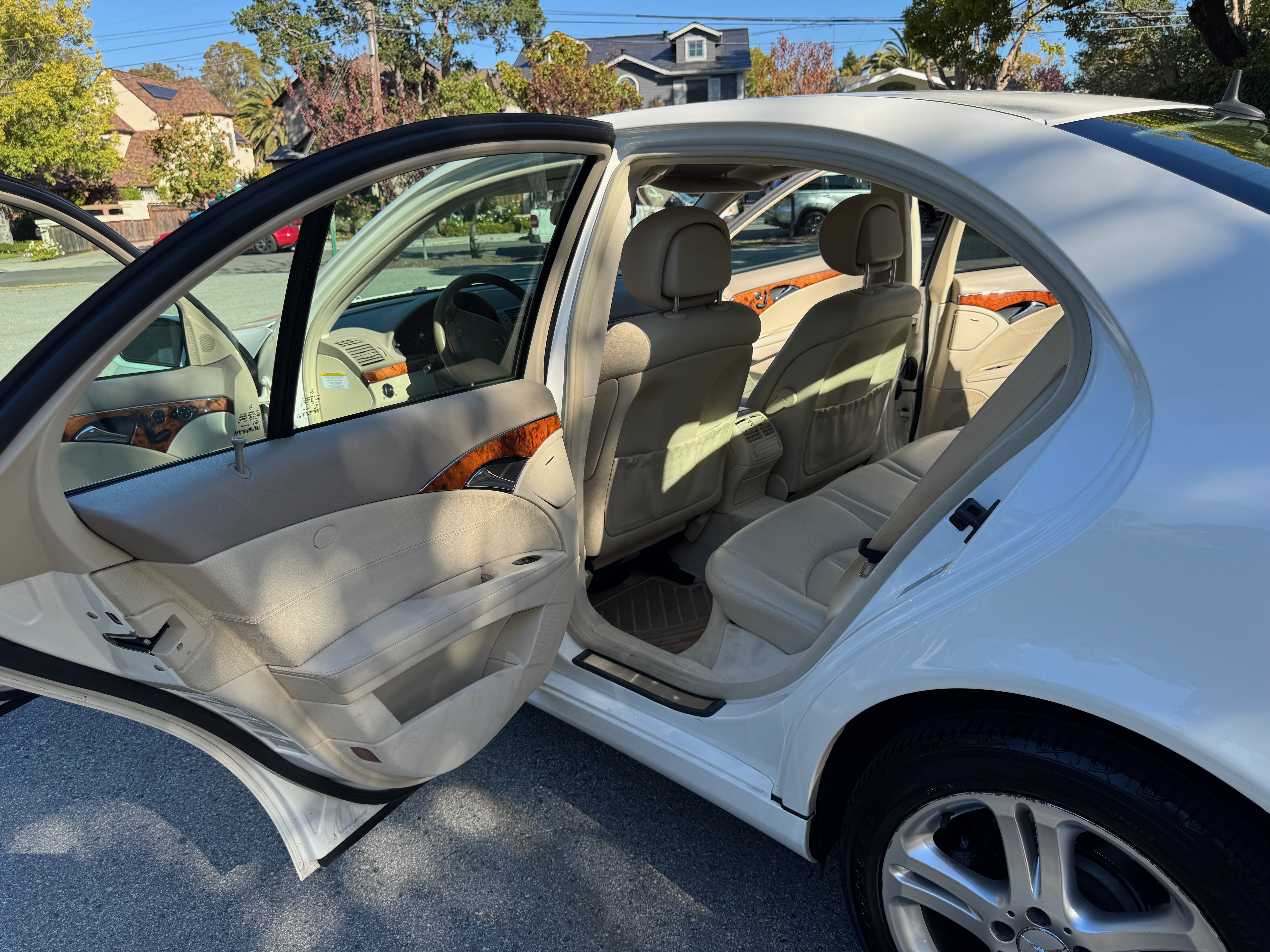 Used 2006 Mercedes-Benz E 350 4MATIC Sedan image 14