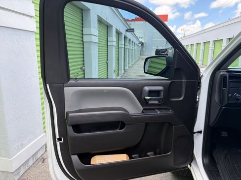 Used 2018 GMC Sierra 1500 2WD Regular Cab image 6