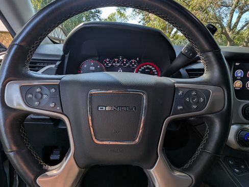 Used 2016 GMC Yukon Denali w/ Open Road Package image 20