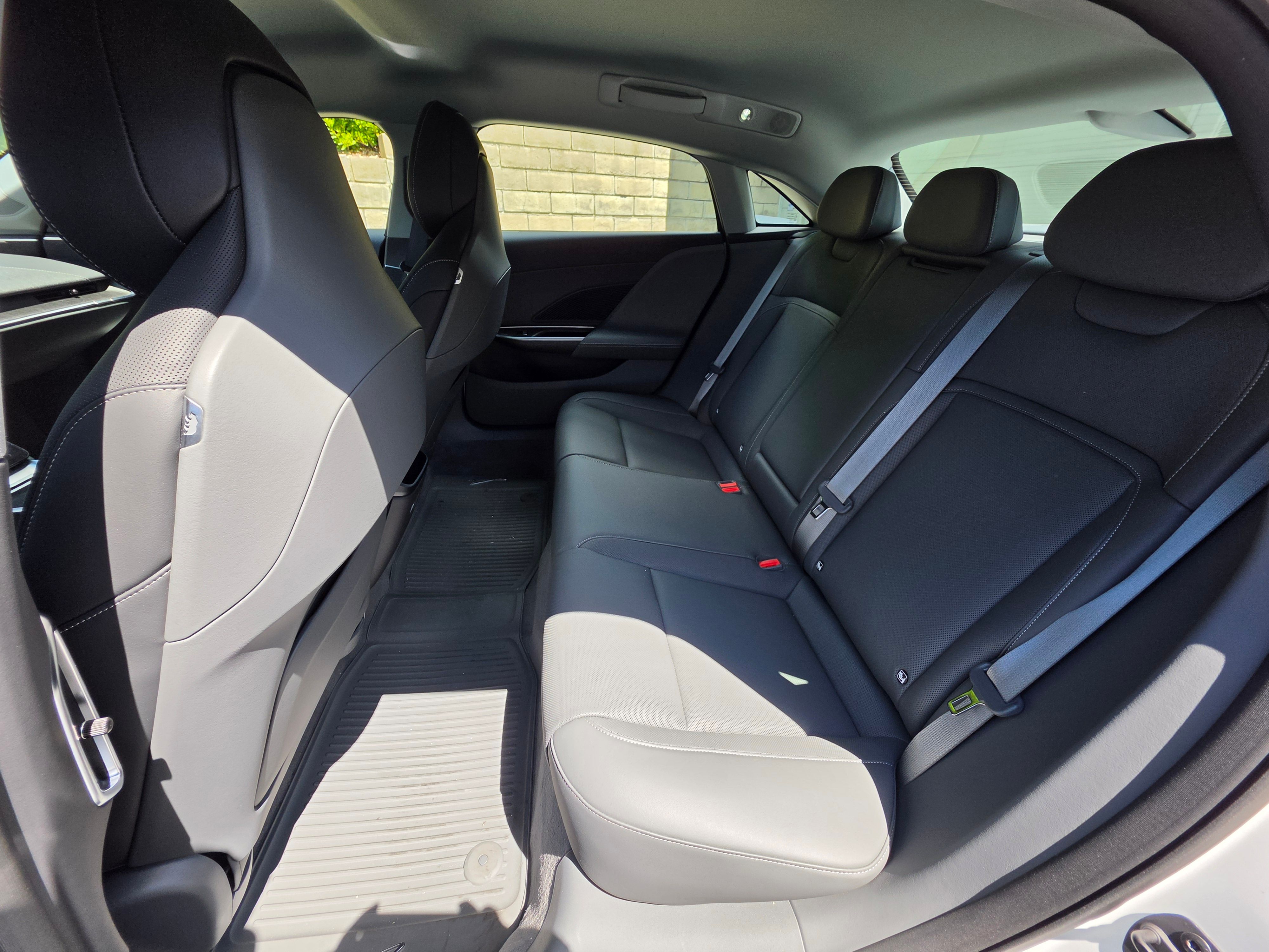 Used 2025 Lucid Air Pure RWD image 15