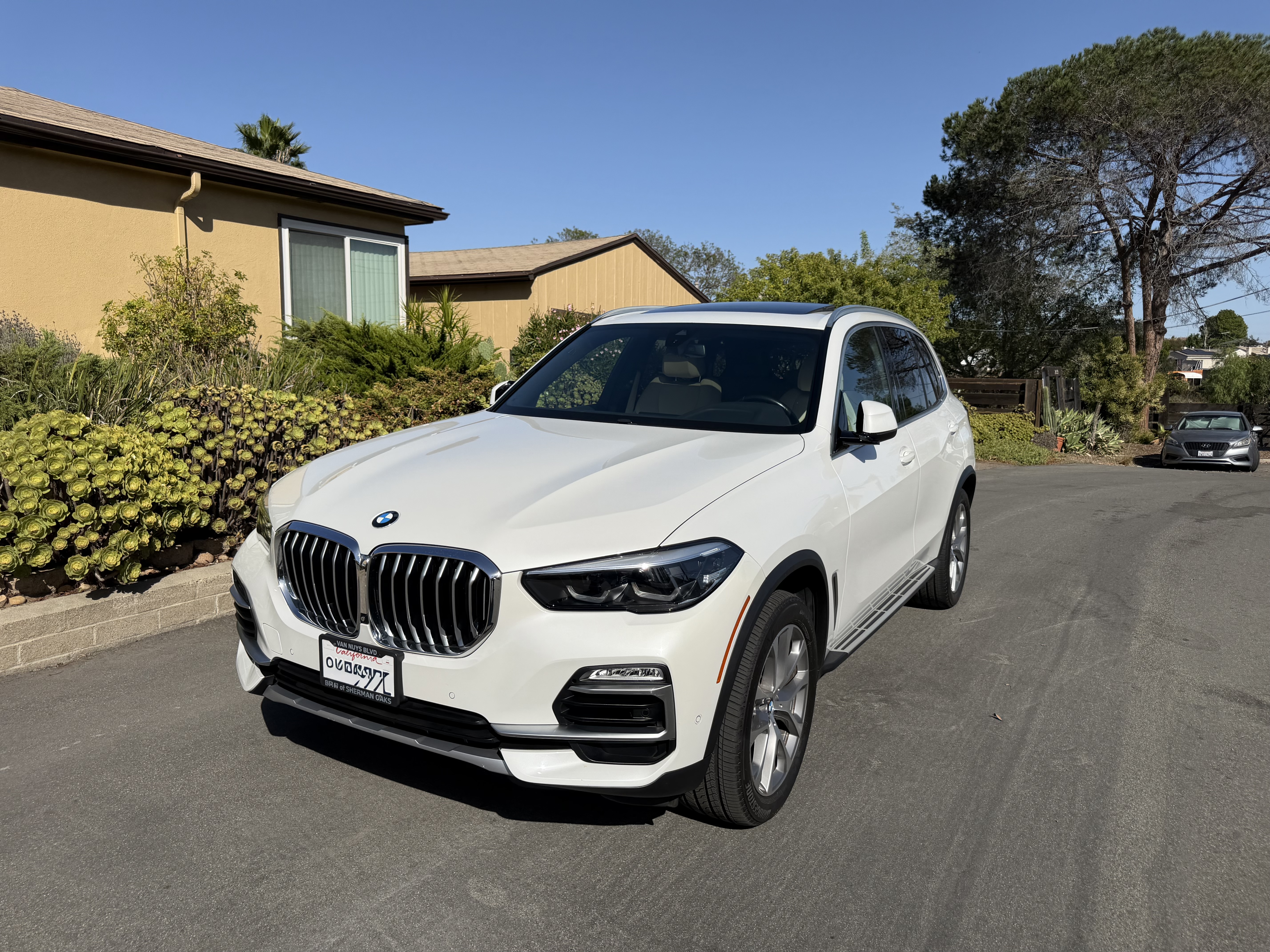 Used 2020 BMW X5 xDrive40i w/ Convenience Package AWD/4WD image 4