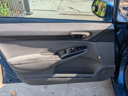 Used 2010 Honda Civic LX image 17