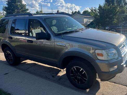 Used 2006 Ford Explorer XLT AWD/4WD image 5