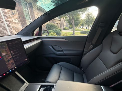 Used 2024 Tesla Model X Plaid AWD/4WD image 11