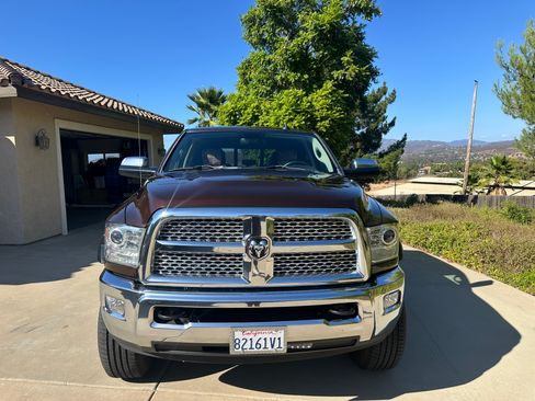 Used 2015 RAM 2500 Laramie w/ Convenience Group AWD/4WD image 4