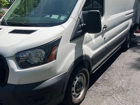 Used 2022 Ford Transit 250 148 High Roof Extended RWD image 5