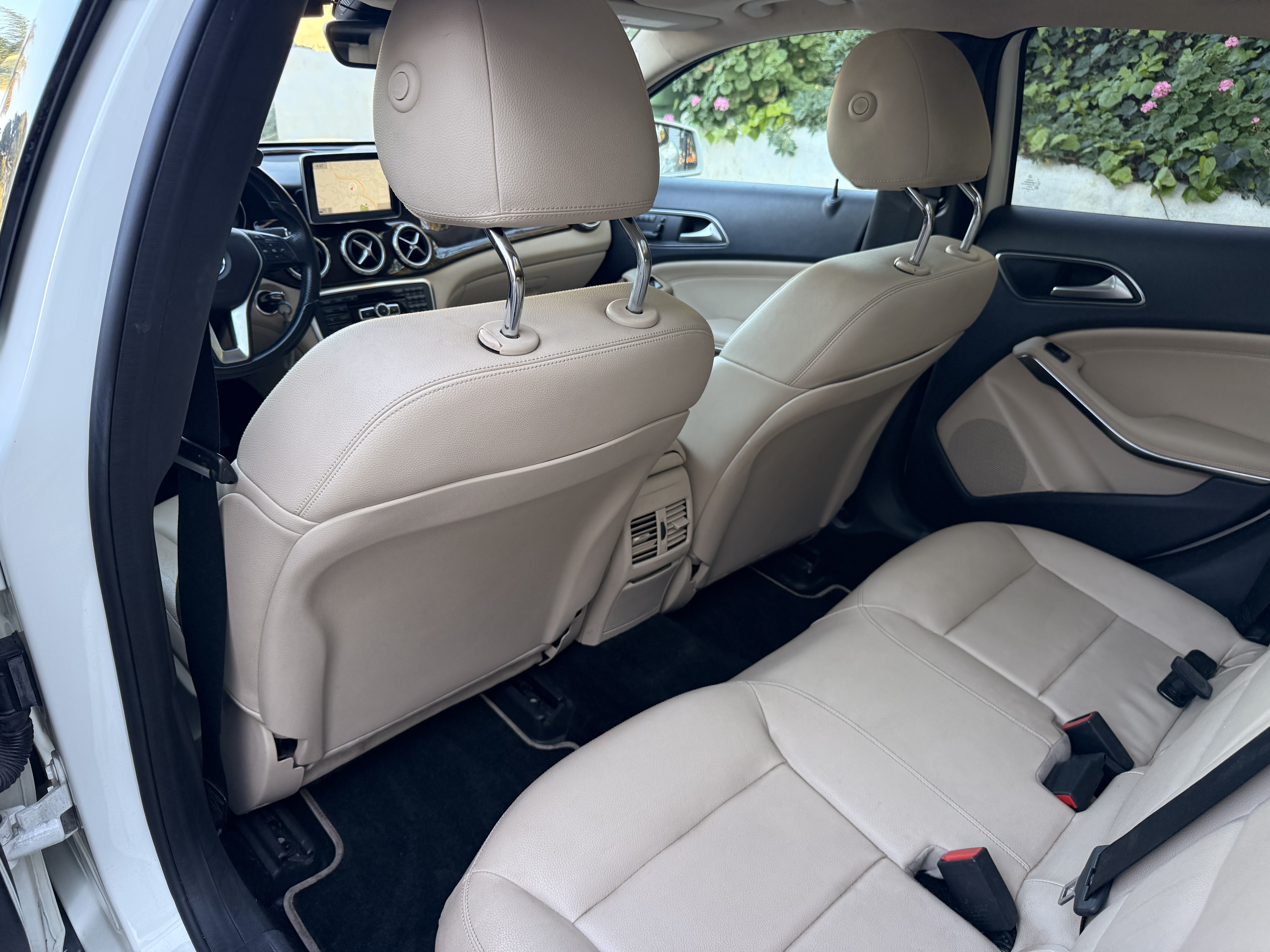 Used 2015 Mercedes-Benz GLA 250 4MATIC image 13