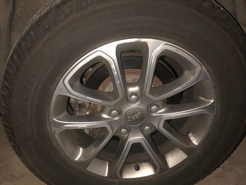 Used 2015 Jeep Grand Cherokee Limited image 11