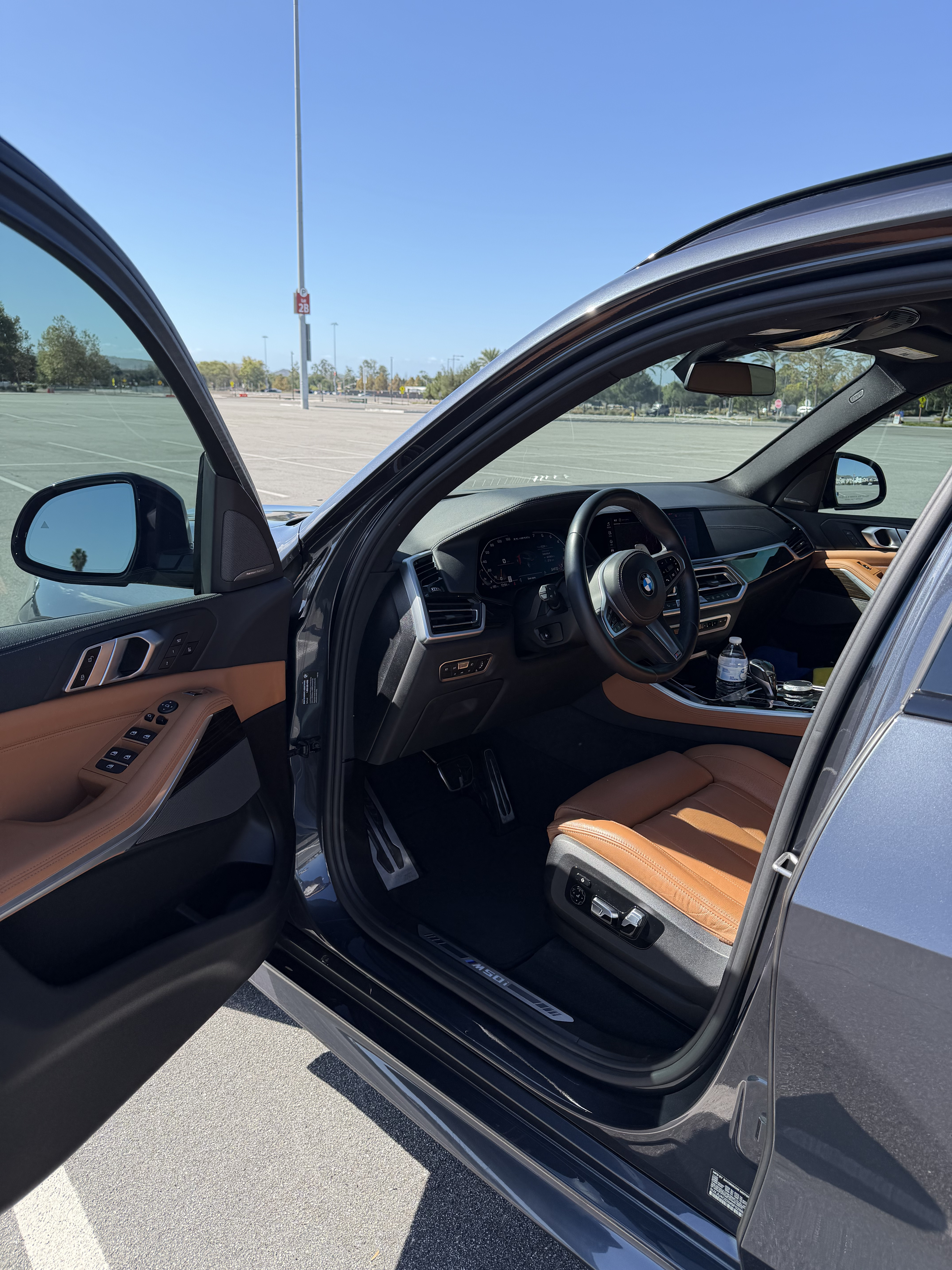 Used 2021 BMW X5 M50i AWD/4WD image 5