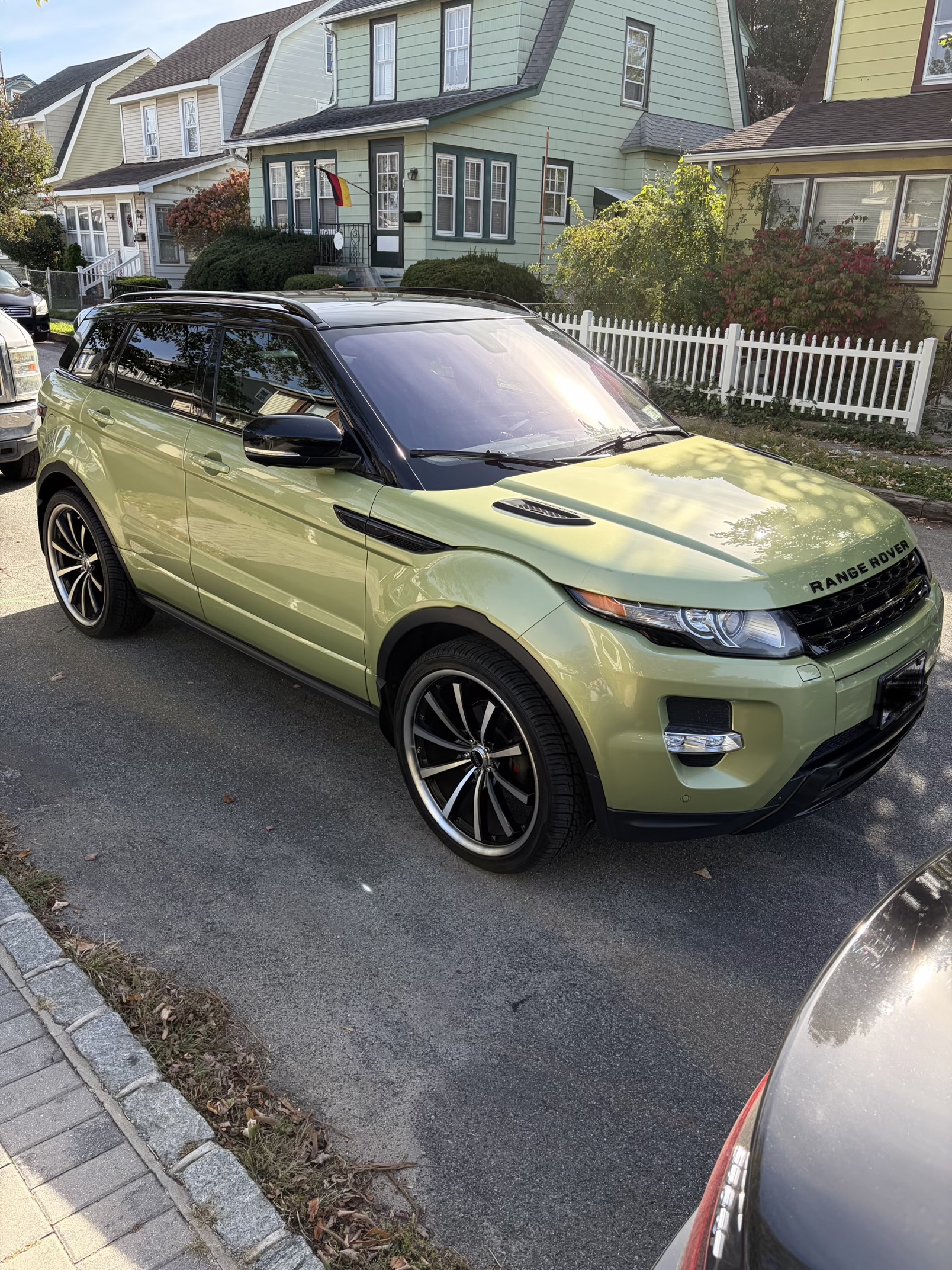 Used 2012 Land Rover Range Rover Evoque Dynamic AWD/4WD image 1