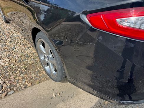 Used 2015 Ford Fusion SE image 23