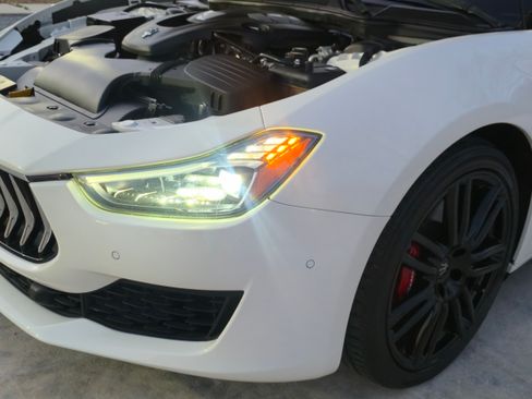 Used 2019 Maserati Ghibli image 24