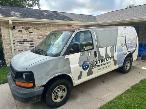 Used 2007 Chevrolet Express 2500 image 2