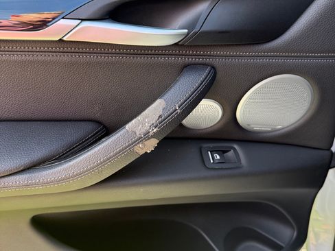 Used 2018 BMW X5 xDrive50i w/ Dynamic Handling Package image 12