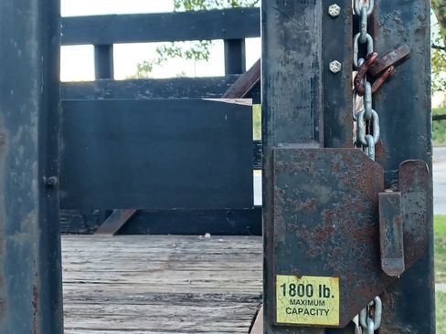 Used 2012 Ford F550 2WD Regular Cab Super Duty w/ Payload Upgrade Pkg image 6