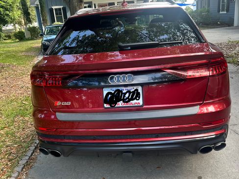 Used 2023 Audi SQ8 Prestige AWD/4WD image 9