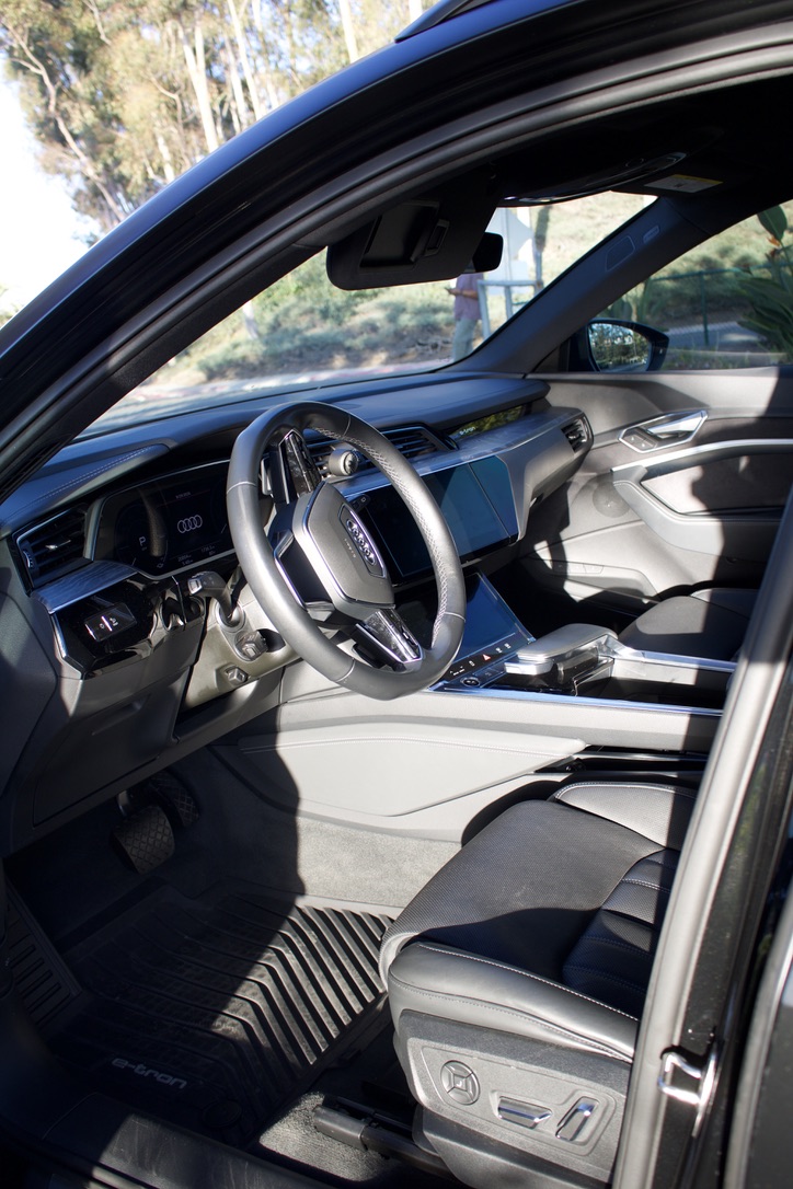 Used 2023 Audi e-tron Chronos AWD/4WD image 9