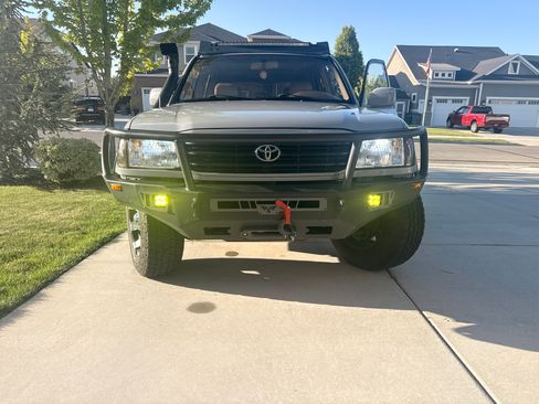 Used 1999 Toyota Land Cruiser w/ Leather Trim Pkg AWD/4WD image 26