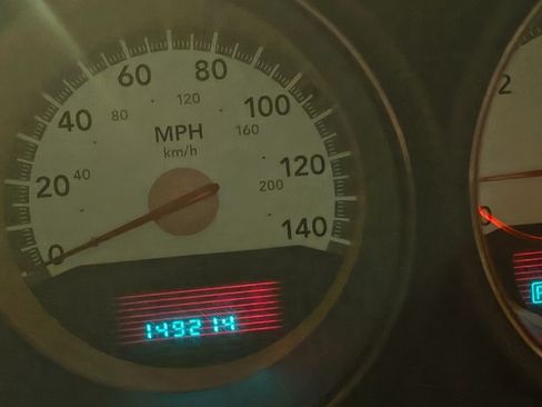 Used 2010 Dodge Charger SXT image 13